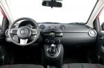 Mazda2 2010 года